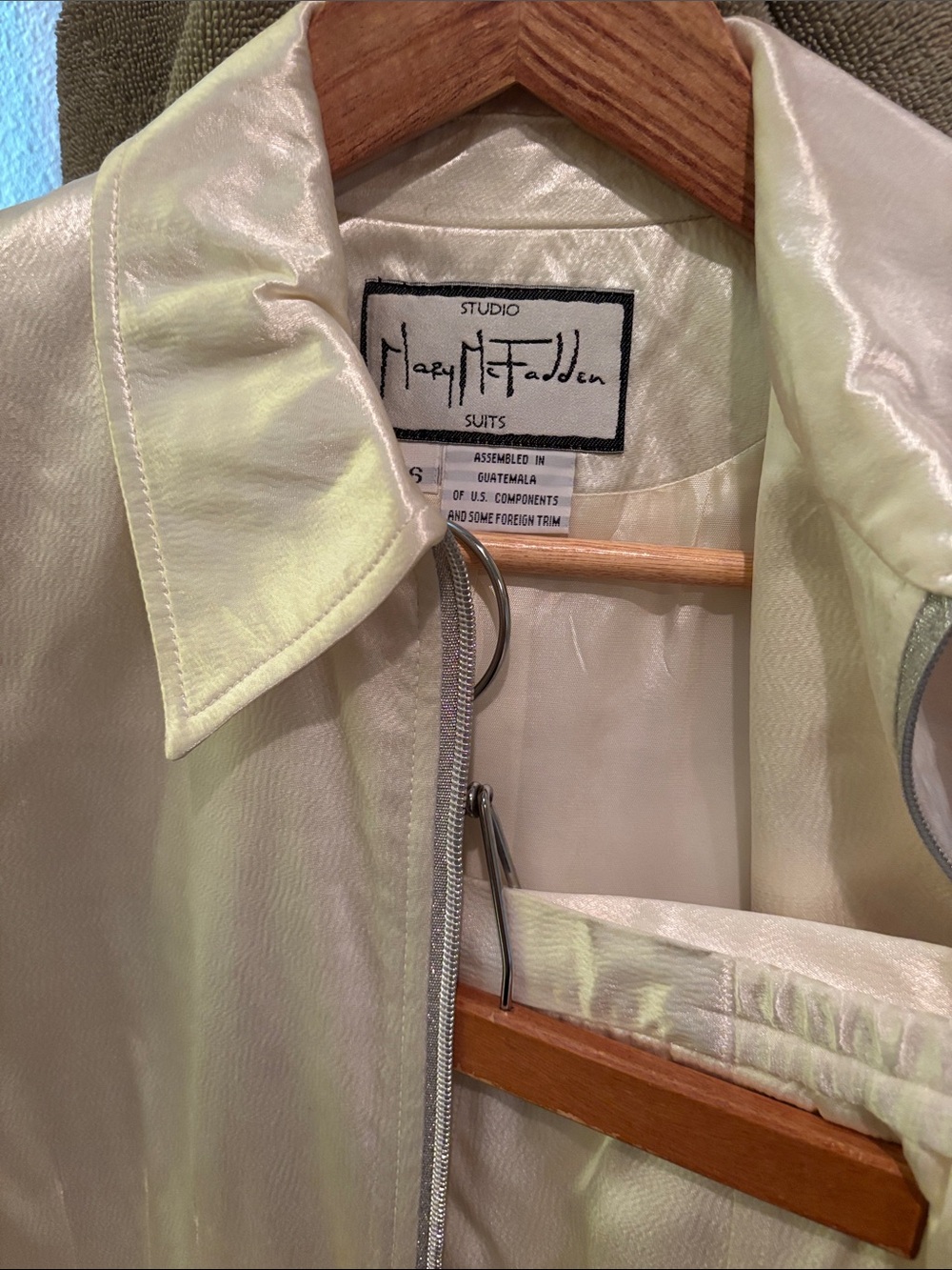 Mary McFadden Iridescent Cream Zip-Front Trench Jacket